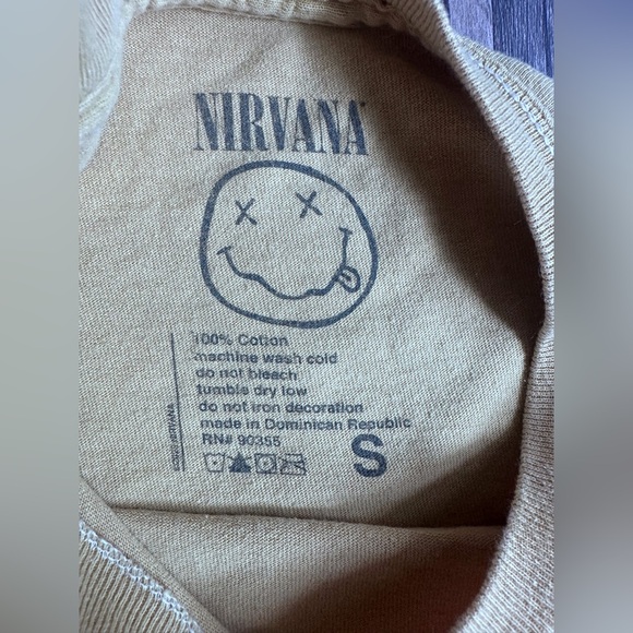 NIRVANA Short Sleeve Tee with Vintage Graphic SZ S Yellow Band Tee - Picture 3 of 9